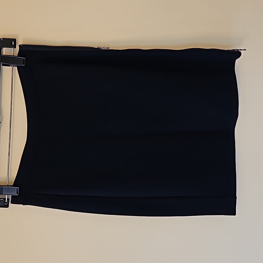 Gap black skirt